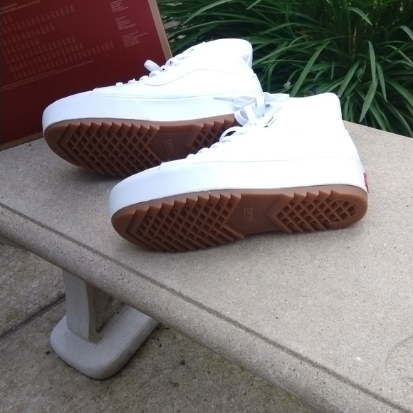 NWT Vans Filmore High-Top Platform Sneaker - Women's size 9.5 - Picture 5 of 13